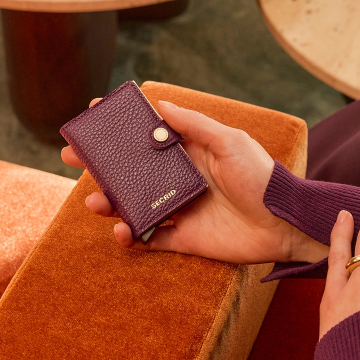 Secrid Pebble Grape Miniwallet