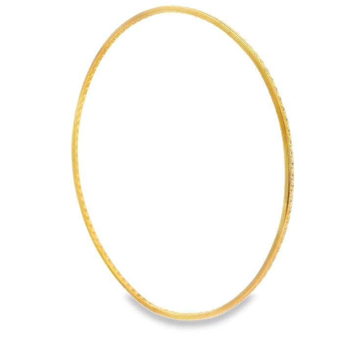 Estate - 14 Karat Yellow Gold 1.60mm Wide Patterned Slip Bangle