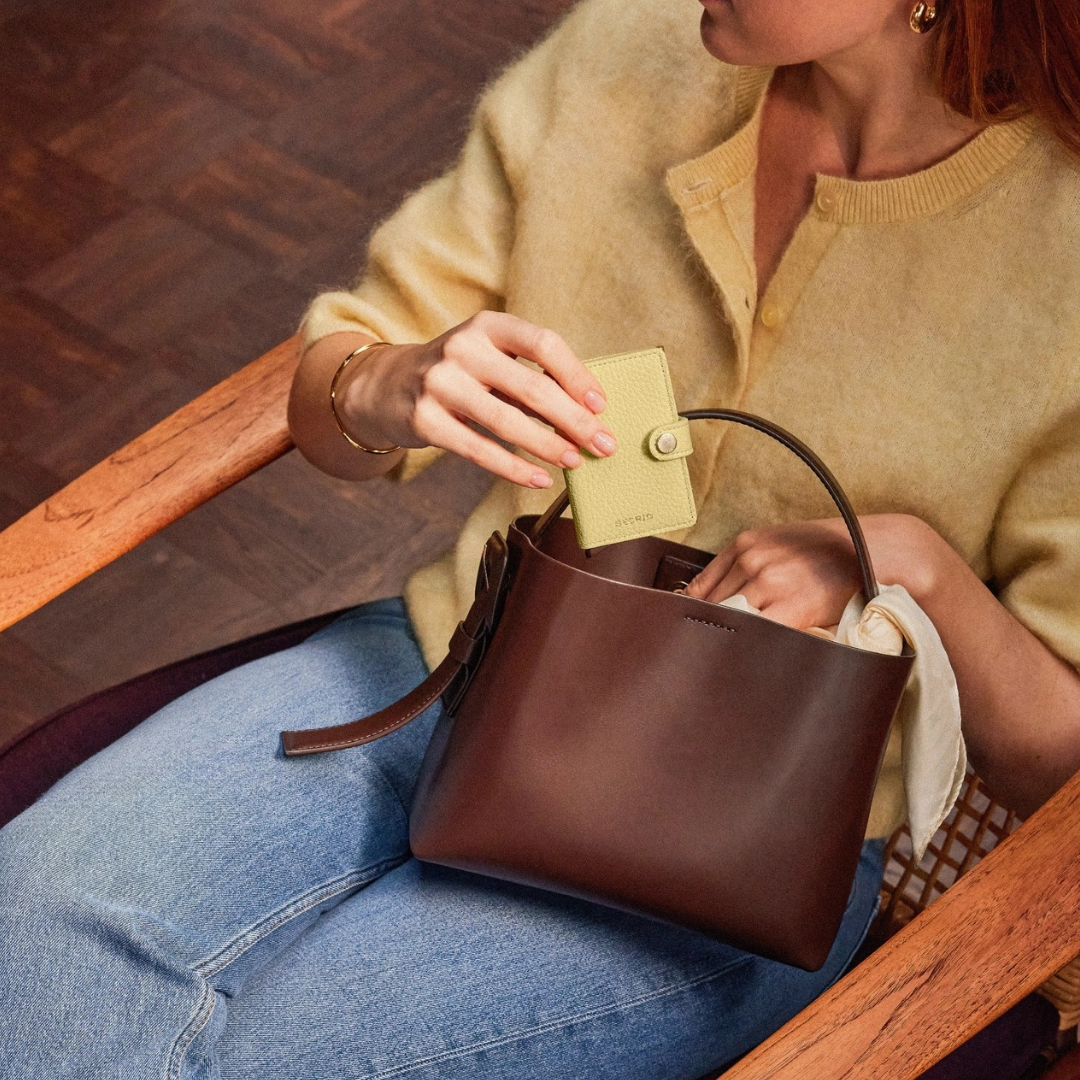 Secrid Pebble Butter Yellow Miniwallet