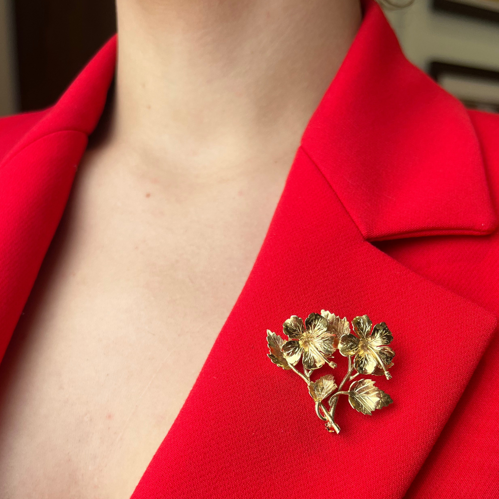Estate - 10 Karat Yellow Gold Polished Floral Brooch