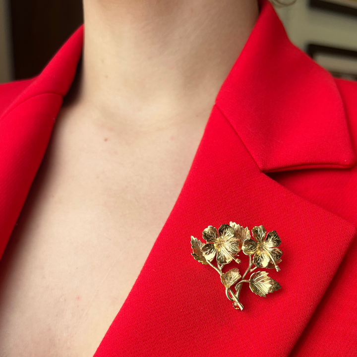 Estate - 10 Karat Yellow Gold Polished Floral Brooch