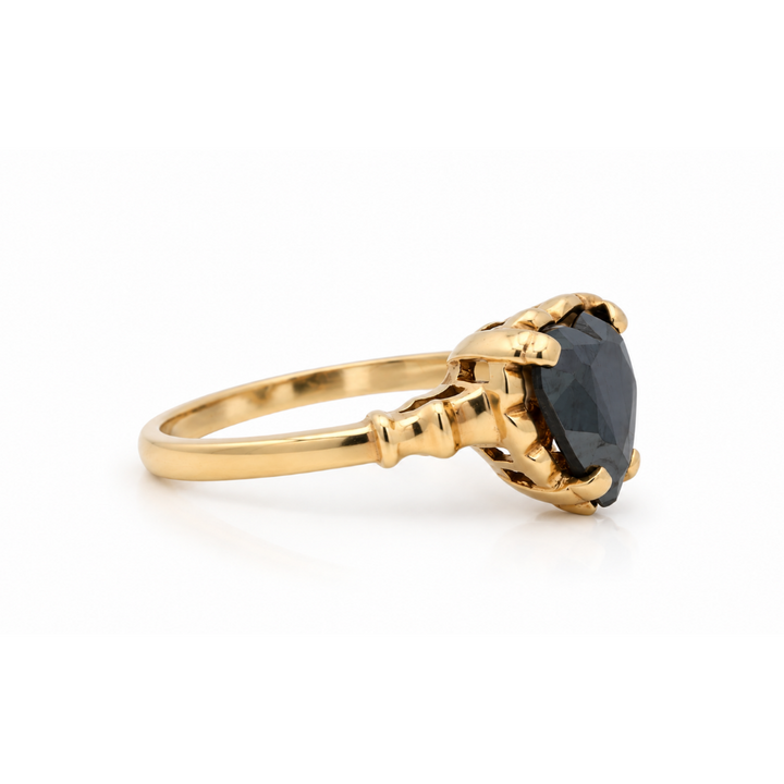 Estate - 10 Karat Yellow Gold Hematite Heart Ring, Size 8.5