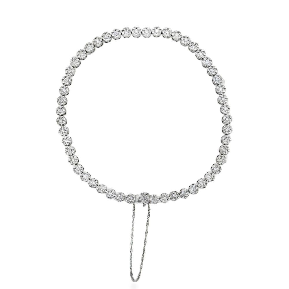 Estate - 18 Karat White Gold 364/4.46ct RBC SI1 G/H Diamond Claw Set 8.75" Bracelet