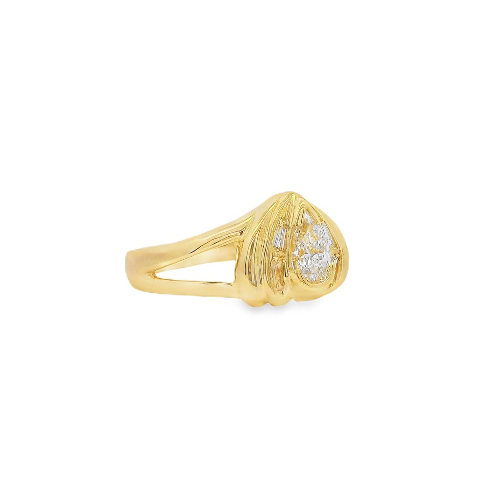 Estate - 18K Yellow Gold 0.62 CTW Diamond Ring, Size 8.25