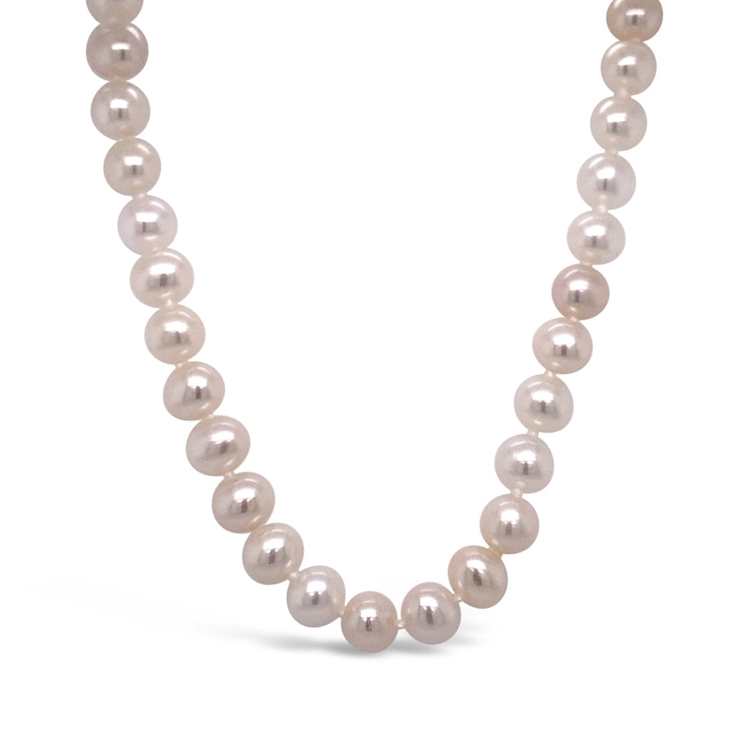 Women's Single Strand 18" 6,5-7mm White Freshwater Cultured Pearl Necklace With 14K White Gold Clasp